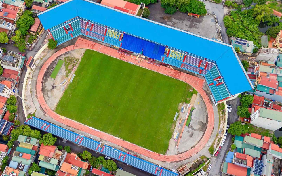 Sân vận động sức chứa 25.000 chỗ ngồi đạt tiêu chuẩn SEA Games tại Ninh Bình ‘lên đời’ long lanh trước ngày diễn ra trận đấu lịch sử