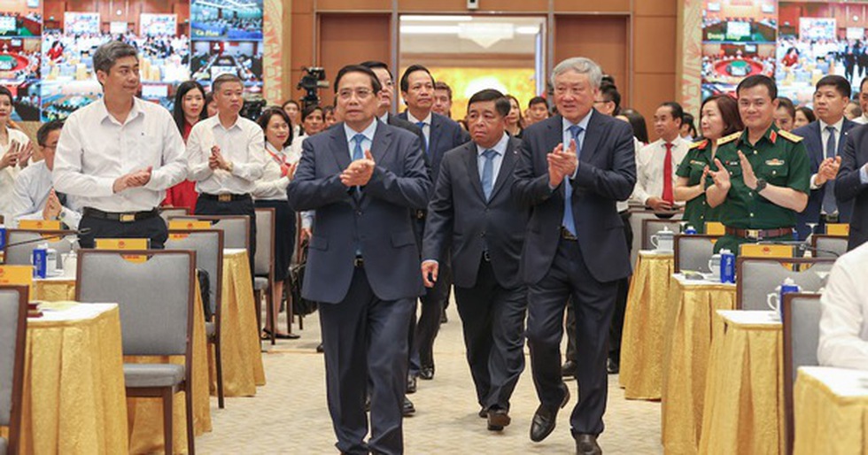 Hội nghị tổng kết chương trình và phong trào thi đua xóa nhà tạm, nhà dột nát
