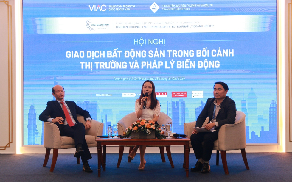 Chủ đầu tư huy động vốn kiểu đặt cọc, giữ chỗ: Thiếu cơ sở pháp lý, tiềm ẩn nhiều rủi ro