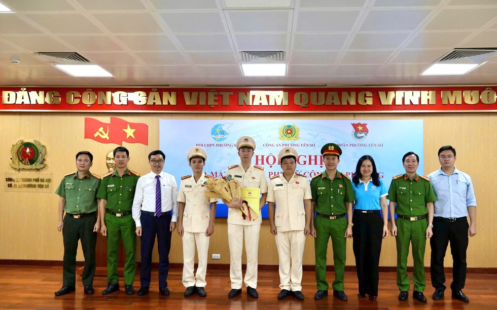 Hà Nội: Ra mắt Chi Đoàn và Chi hội Phụ nữ Công an phường Yên Sở