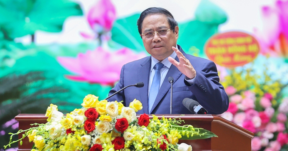 Thủ tướng: Đột phá phát triển các phương thức giao thông, thúc đẩy giao thông xanh và đô thị thông minh