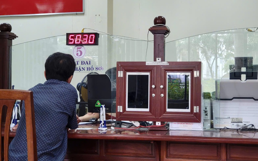 Văn phòng đăng ký đất đai TP. Cần Thơ phân công ký Giấy chứng nhận quyền sử dụng đất