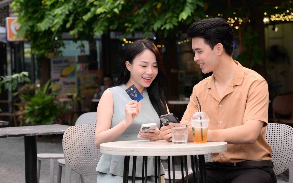 Giải mã lối chi tiêu tinh tế của thế hệ sống thông minh