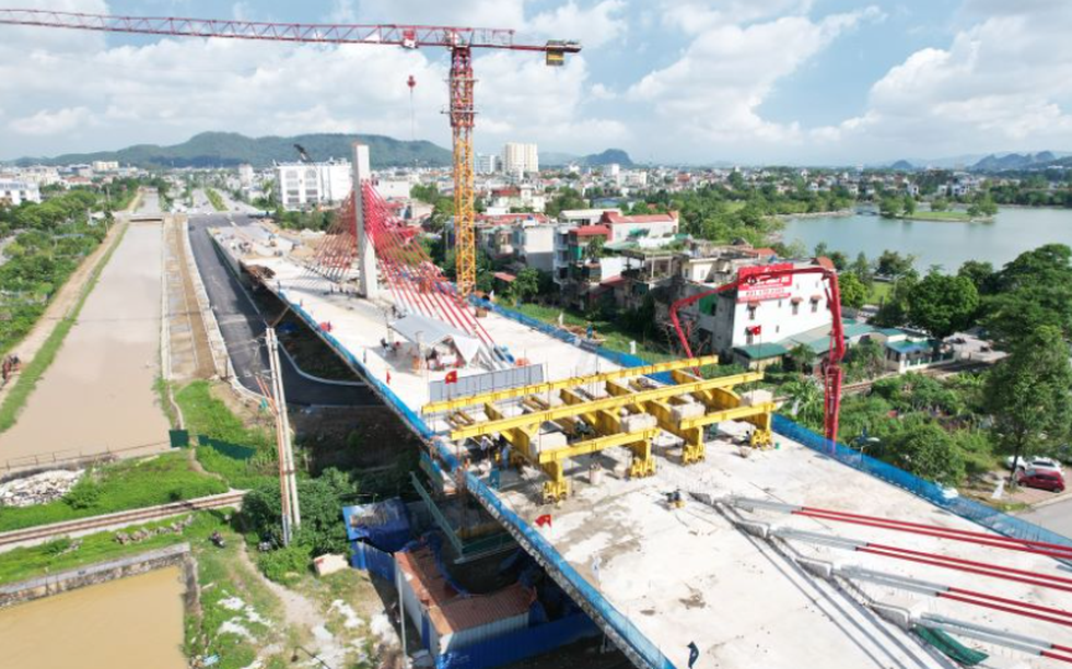 Sắp thông xe cầu vượt đường sắt Bắc - Nam tại tỉnh Thanh Hóa