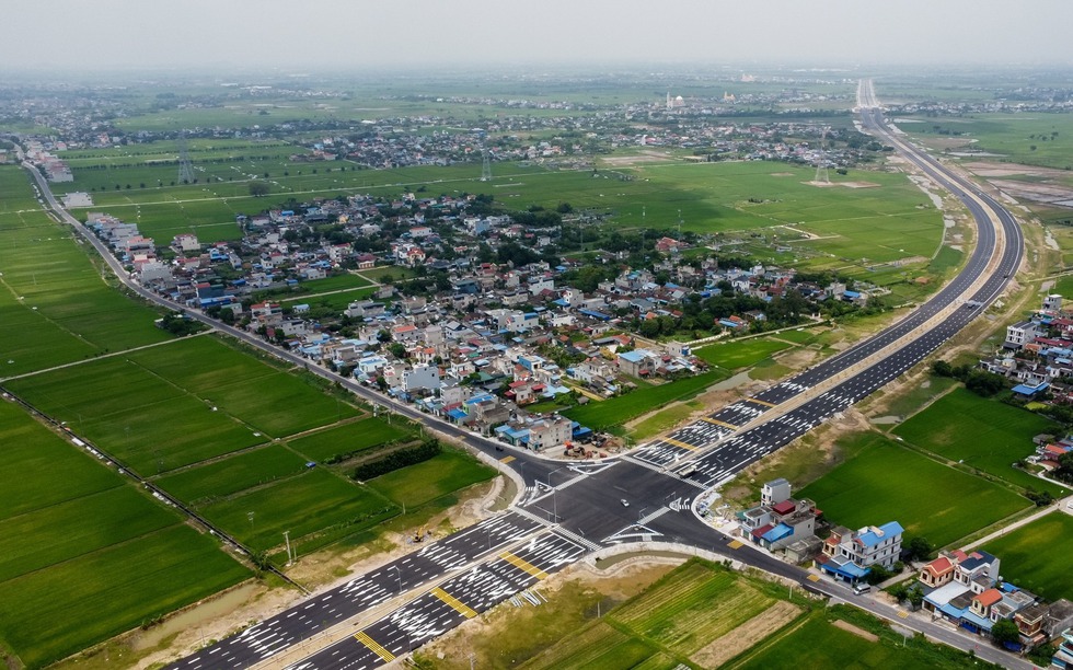 Chưa đầy 2 tháng nữa, tuyến đường ven biển 6.400 tỷ rút ngắn khoảng cách Nam Định - Lạc Quần chỉ còn 25 phút sẽ thông xe