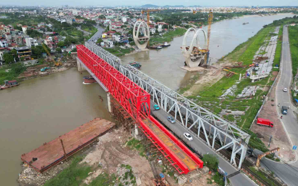 Cây cầu 1.800 tỷ thay thế cây cầu hơn 100 tuổi sẽ bị phá dỡ ở Hà Nội vẫn gặp khó