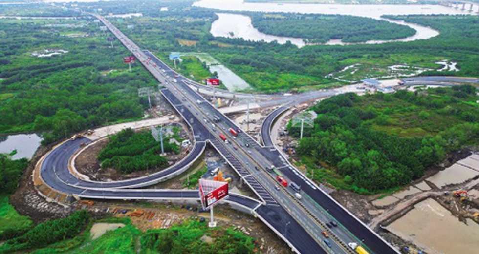 Trông đợi sự bứt tốc của các đầu tàu kinh tế