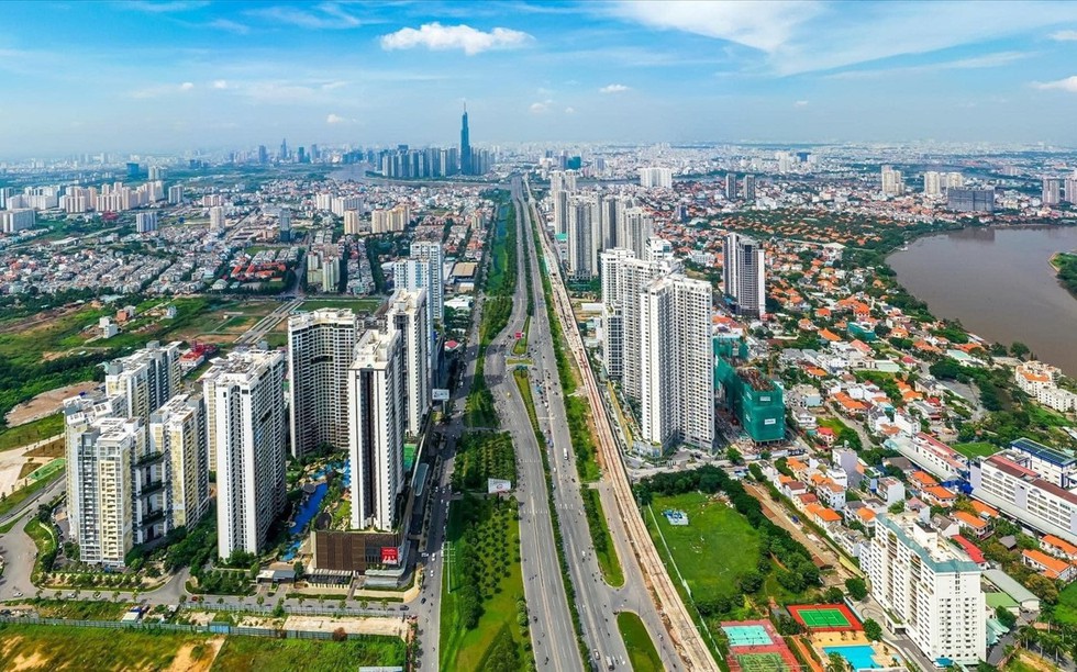 Doanh nghiệp địa ốc quay lại thị trường tăng hơn 800%