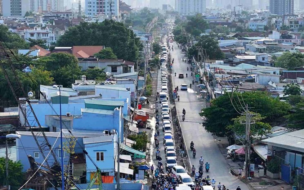 Đường giáp sân bay lớn nhất Việt Nam vẫn kẹt xe, chưa được ‘giải cứu’ sau 20 năm triển khai