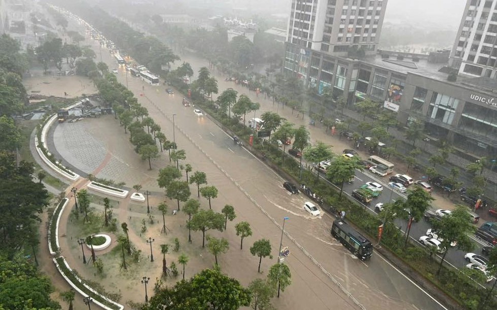 Hé lộ nguyên nhân khiến khu đô thị ‘nhà giàu’ tại Hà Nội thường xuyên ngập khi mưa lớn