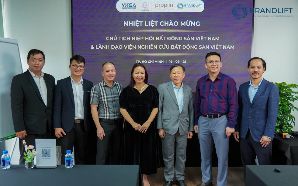 TS. Nguyễn Văn Khôi, Chủ tịch VNREA thăm và làm việc tại Học viện Công nghệ Tài chính Propiin