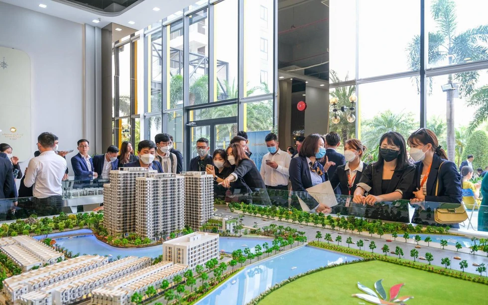 Doanh nghiệp bất động sản “ồ ạt” quay lại thị trường: Cơ hội và thách thức đan xen