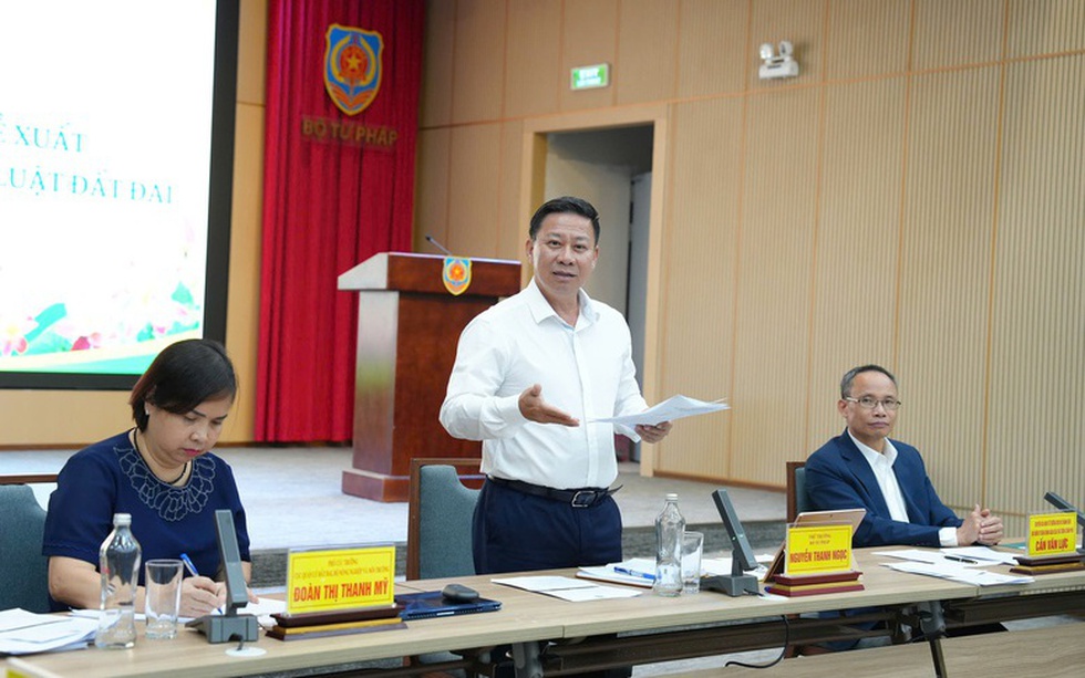 Vướng mắc lớn nhất nằm ở khâu triển khai thi hành Luật Đất đai