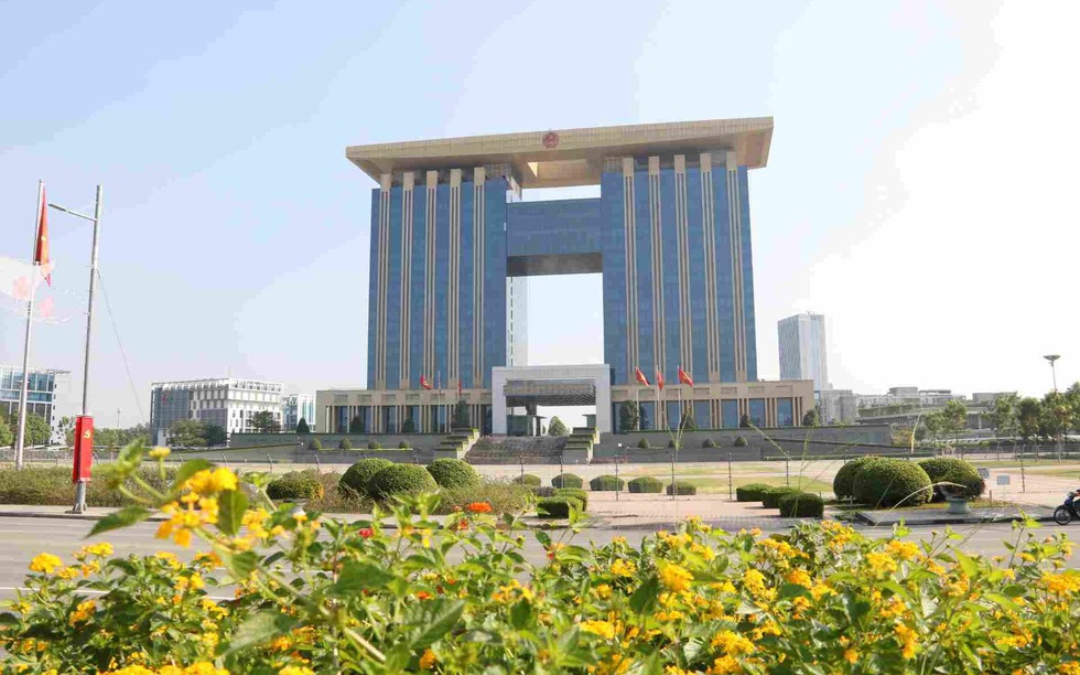 Đề xuất chuyển đổi tòa tháp trung tâm hành chính cũ cao 22 tầng thành trung tâm khoa học TP. HCM