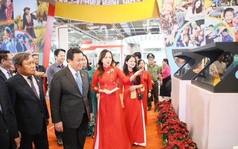 Quảng Ninh: Khai mạc triển lãm thành tựu phát triển kinh tế - xã hội 5 năm 2020 - 2025
