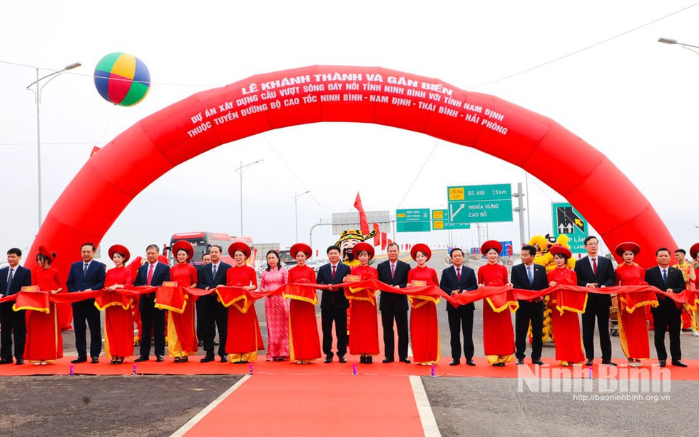 Ninh Bình: Khánh thành và gắn biển nhiều dự án công trình giao thông trọng điểm