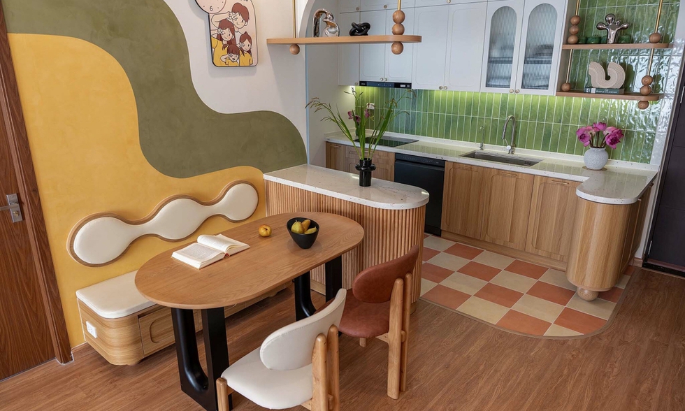 Cải tạo căn hộ 80m2 theo bảng màu rực rỡ với 320 triệu đồng