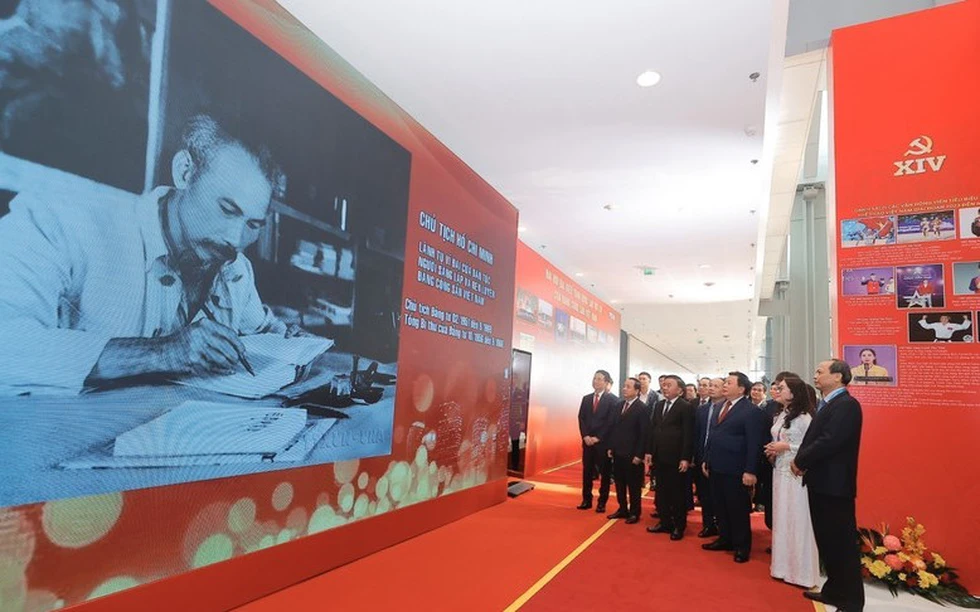 Bồi đắp niềm tin và khát vọng phát triển đất nước phồn vinh, văn minh, hạnh phúc