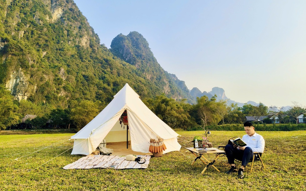 Lưu ngay điểm cắm trại mới view cực xịn tại Serena Resort Kim Bôi