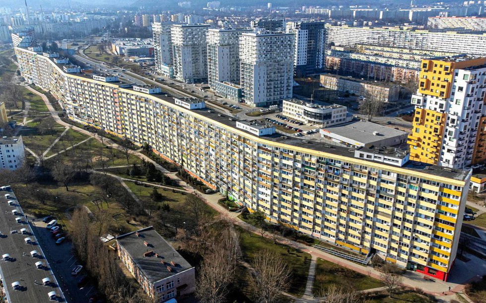 Chung cư dài nhất thế giới: 'Vạn lý trường thành' gần 3km, là nơi sinh sống của hơn 10.000 cư dân