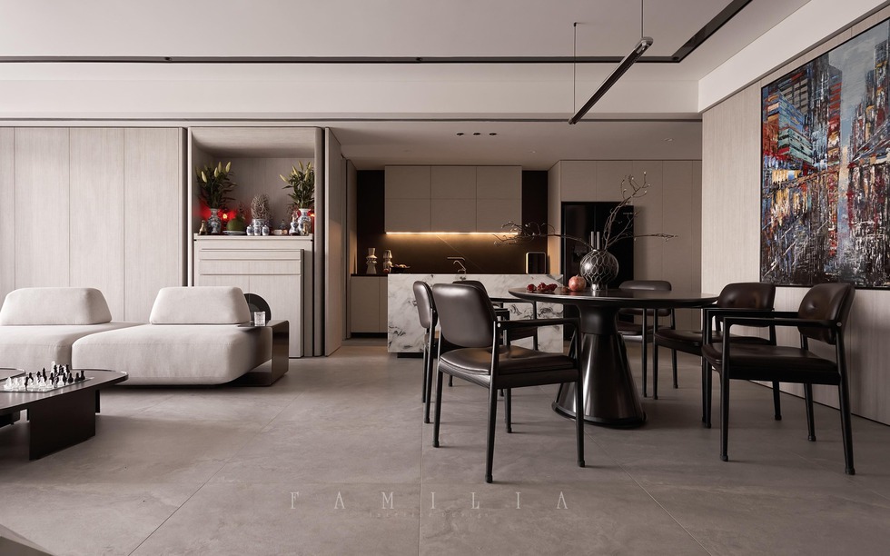 Sống chậm trong căn hộ tối giản và có chiều sâu giữa TP sầm uất bậc nhất phía Nam