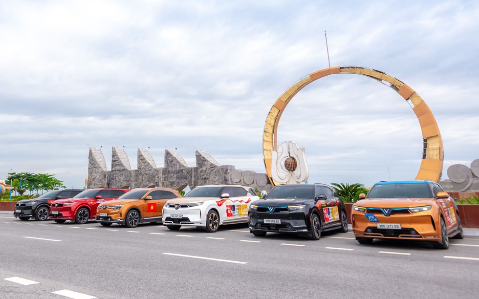 Chủ xe nói về VinFast VF 9: Lái êm, dùng sướng, trải nghiệm liên tục được nâng cấp