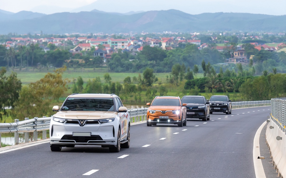 Chủ xe VinFast nói thẳng: “Bill bảo dưỡng quá rẻ”, trải nghiệm dịch vụ hậu mãi 5 sao