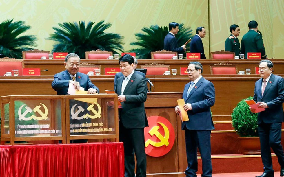 Công bố danh sách Ban Chấp hành Trung ương Đảng khóa XIV