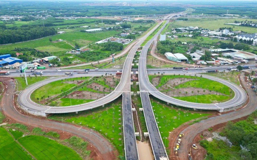 Chỉ ít tháng nữa, siêu sân bay của Việt Nam sẽ vận hành: 8 tuyến đường kết nối đẩy nhanh về đích