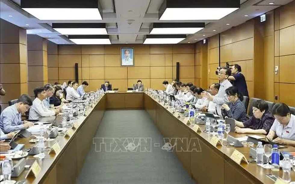 Tạo đột phá từ cải cách thể chế, quyết đạt mục tiêu tăng trưởng