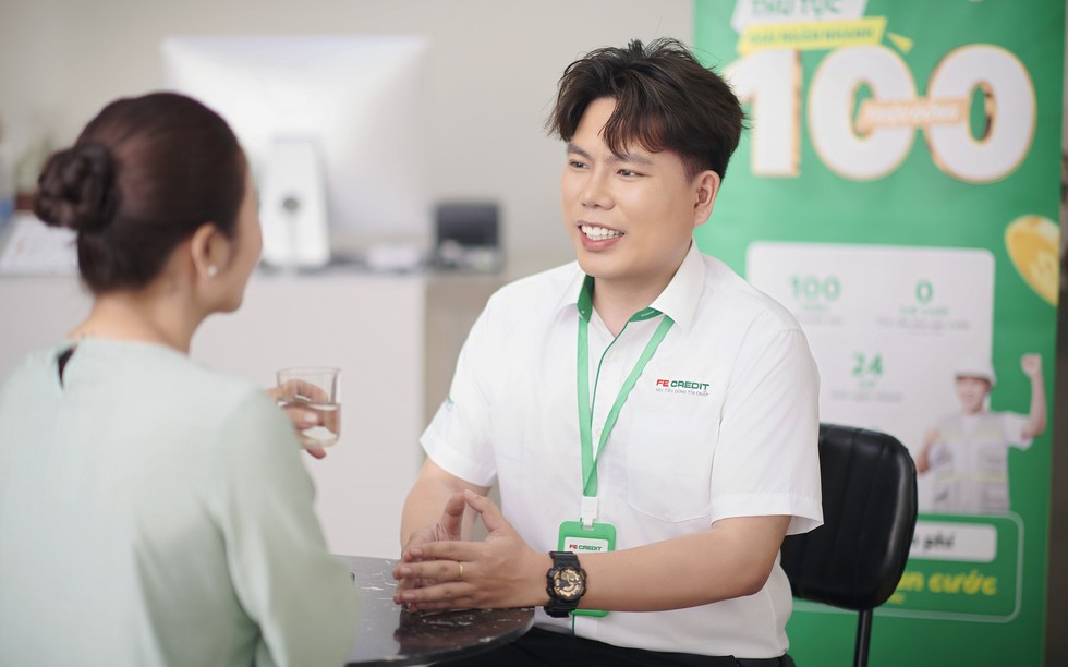 Giải bài toán vốn để tạo sinh kế bền vững, FE CREDIT sát cánh cùng nữ tài xế công nghệ