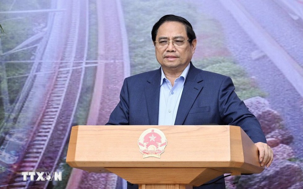 Thủ tướng: Xem xét cả 3 phương thức công tư với Dự án đường sắt tốc độ cao trên trục Bắc-Nam