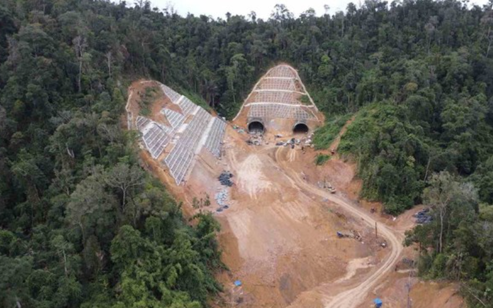 Cao tốc 22.000 tỷ kết nối 'rừng - biển' đầu tiên của Việt Nam: Thi công xuyên Tết, 8 tháng nữa hoàn thành