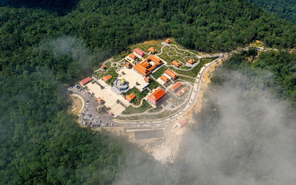 Chính thức mở cửa ngôi chùa được ví như 'Đà Lạt của phố biển' đúng dịp năm mới, tọa lạc trên đỉnh núi cao hơn 1.500m