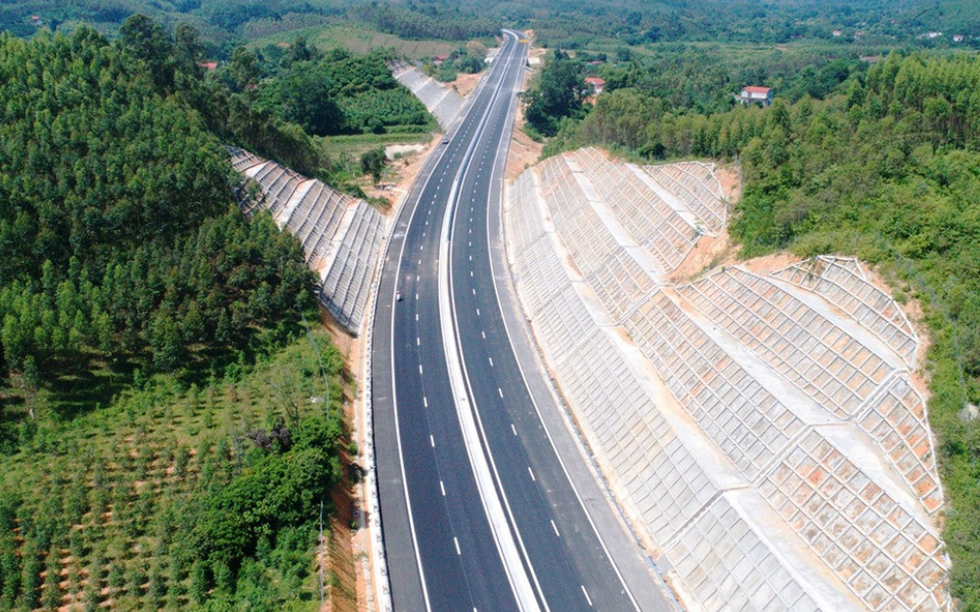 Kiểm tra tuyến cao tốc 12.000 tỷ do Đèo Cả thi công, Thủ tướng có chỉ đạo nóng