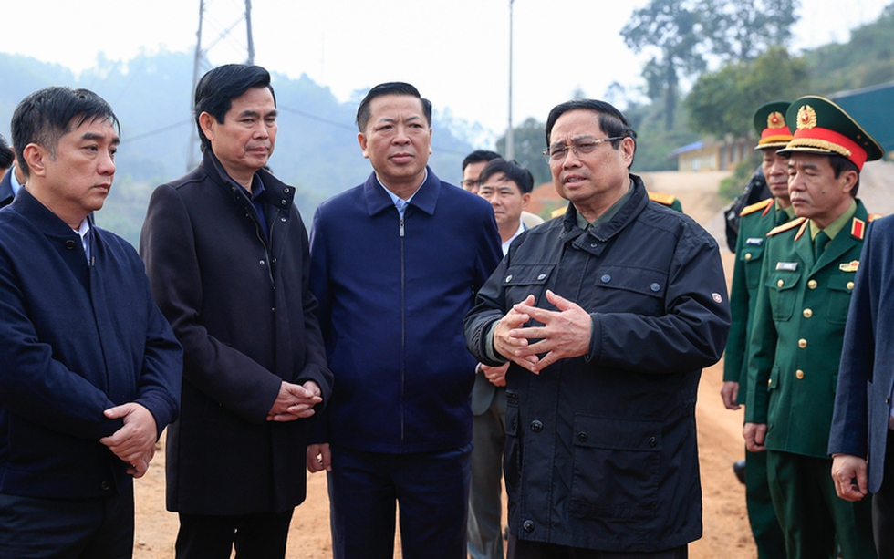 Kiểm tra, chúc Tết tại công trường hai cao tốc trọng điểm phía Bắc có bóng dáng Đèo Cả, Thủ tướng chốt thời điểm hoàn thành