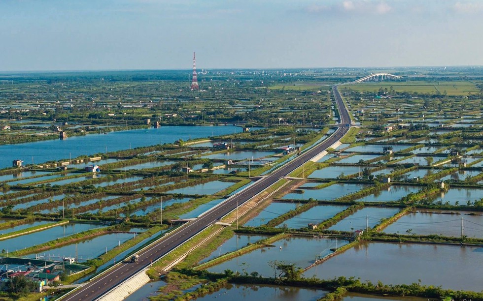 Kỳ tích tuyến đường ven biển rút ngắn hành trình 220km giữa 2 tỉnh từ 2,5 giờ chỉ còn 90 phút
