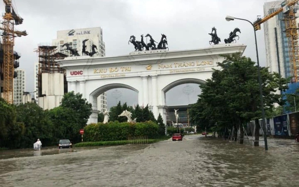 Thi công 3 ca, 4 kíp xuyên Tết, dự án hơn 900 tỷ chống ngập tại khu đô thị giàu có bậc nhất Hà Nội tăng tốc về đích