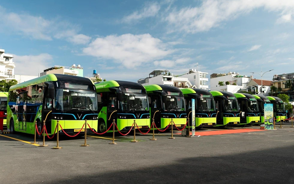 TP đông dân nhất Việt Nam sẽ có thêm 9 tuyến xe buýt điện do công ty thành viên của Vingroup vận hành