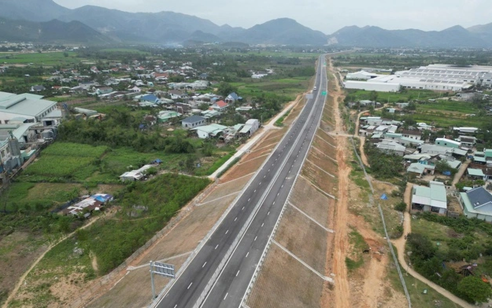 Chỉ ít ngày nữa, chính thức vận hành cao tốc 15.000 tỷ đi qua 2 tỉnh rộng lớn bậc nhất Việt Nam