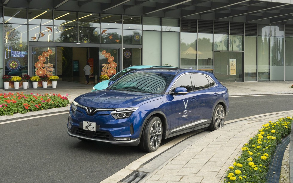 Mua VinFast VF 8 chơi Tết, du xuân, nhận cơ hội “mua xe - trúng xe” 