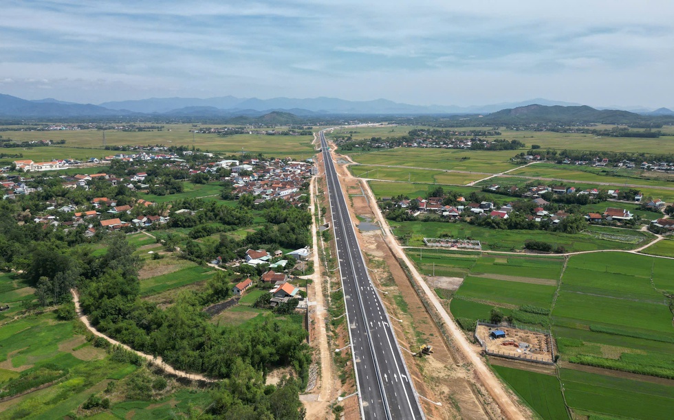 Gần 100km cao tốc qua miền Trung sẵn sàng đưa vào khai thác trước Tết