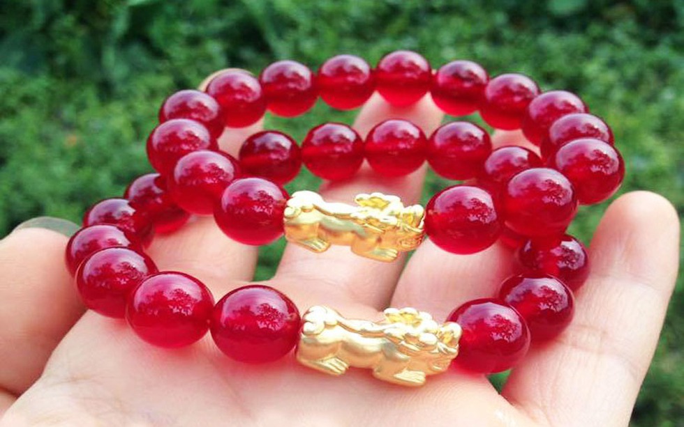 Em bé sinh năm Bính Ngọ - 2026 hợp với màu nào?