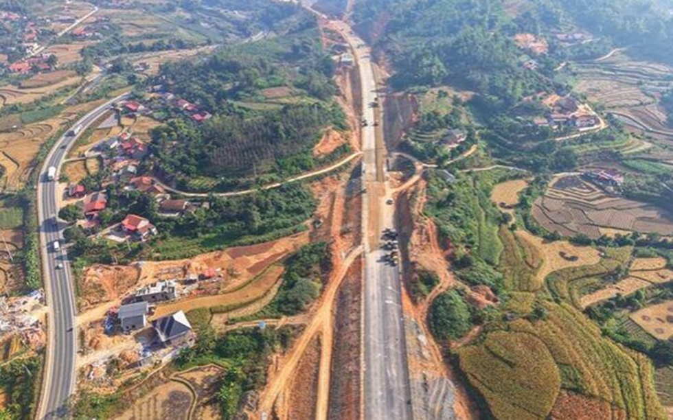 Tết Nguyên đán, tạm vận hành cao tốc 12.000 tỷ do Đèo Cả thi công, giảm tải cho tuyến quốc lộ dài nhất cả nước