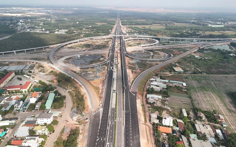 Đề xuất khai thác gần 38km cao tốc 21.000 tỷ đồng nối hai tỉnh, thành giàu nhất Việt Nam dịp Tết Bính Ngọ 2026