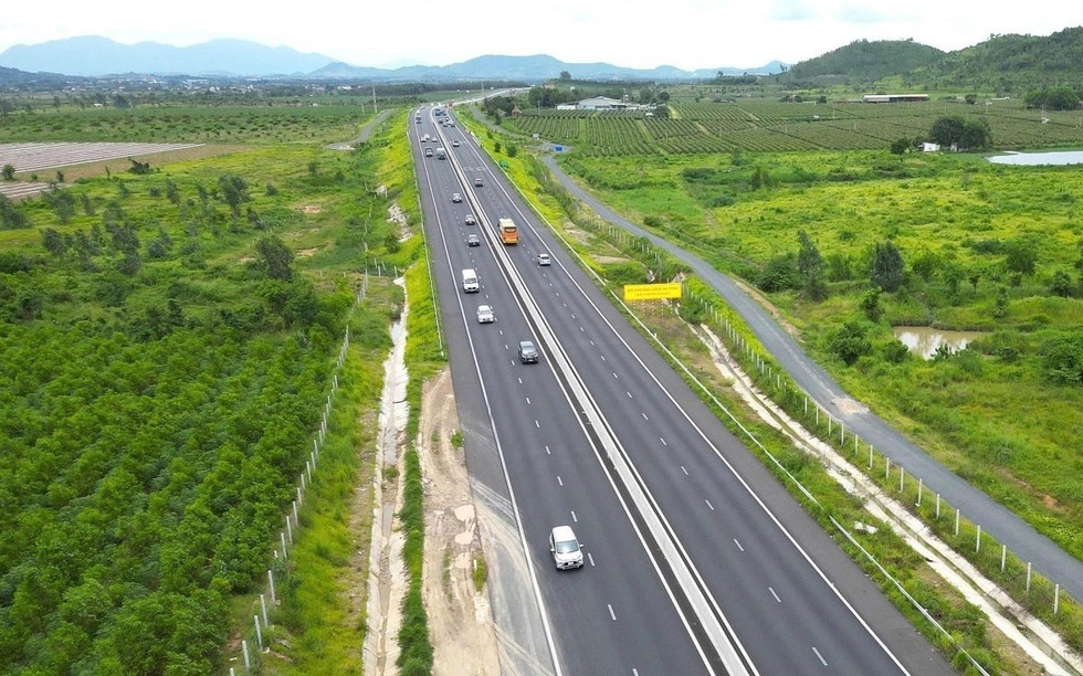 Bộ Xây dựng giải quyết trường hợp nhà dân hư hỏng do thi công cao tốc Bắc - Nam