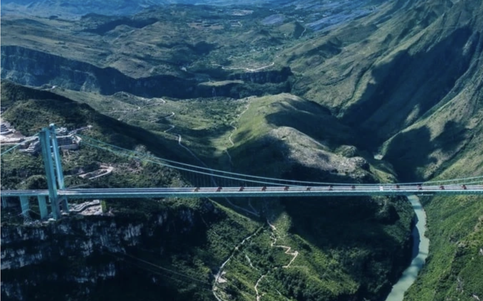 Huy động 22.000 tấn thép xây dựng cây cầu cao ngang tòa nhà chọc trời 200 tầng, rút ngắn thời gian di chuyển từ 2 giờ còn 1 phút