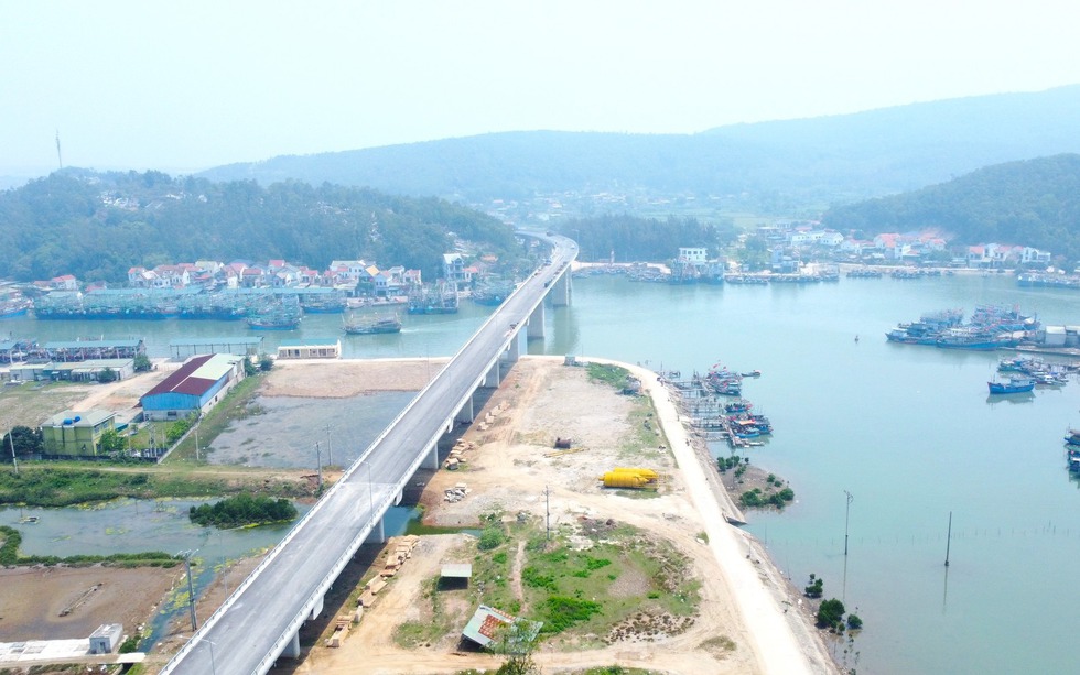 Sắp khánh thành tuyến đường hơn 4.600 tỷ đi ven biển miền Trung