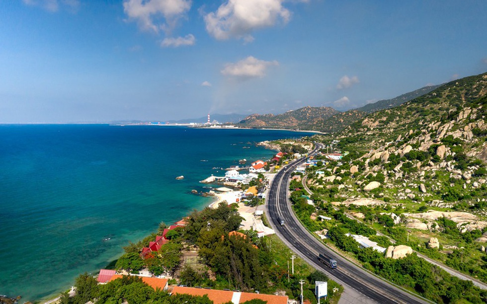 Đường ven biển đi qua thành phố giàu nhất Việt Nam sẽ có nhánh kết nối với cầu vượt biển của Vingroup