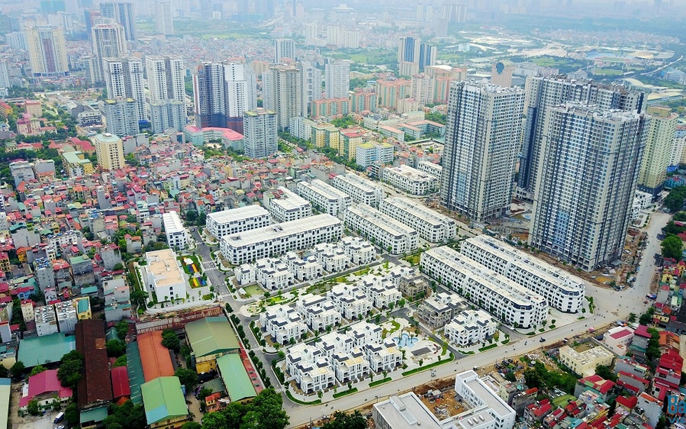 Thanh khoản chậm lại, mặt bằng giá bất động sản vẫn không giảm sâu